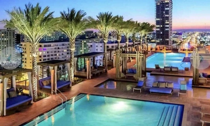 Hallandale Beach Resort | Beacfront Oceanview Luxurious 1/1 in Hollywood near Aventura Mall and Horsetrack