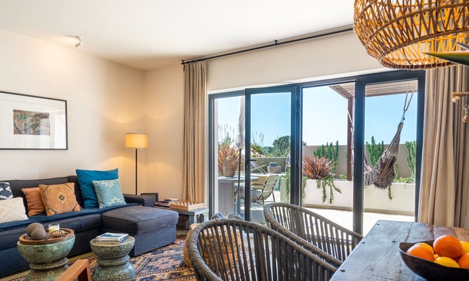 Almocageme House | Beach and the countryside together!