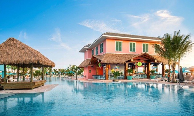 Fort Myers Beach Resort | Beach Bliss: Enjoy 4 Spacious Rooms w/Sunset & Ocean Views Nearby