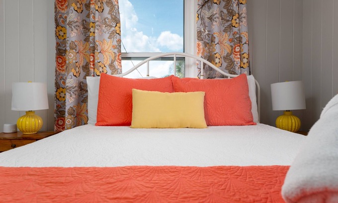Jacksonville Beach Apartment | Beach Bliss I | steps from beach