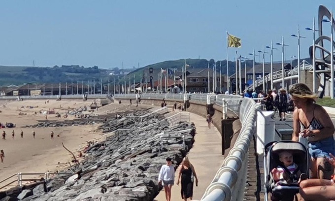 Port Talbot House | Beach Break Aberavon Holiday Home by the Sea