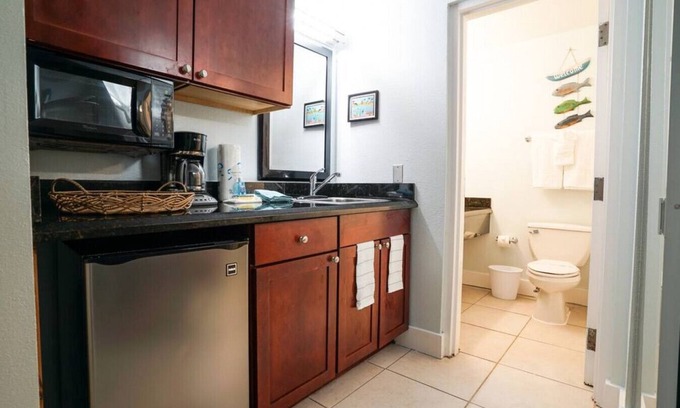 Ruskin Apartment | Beach Bum U616 - Little Harbor