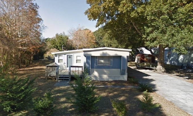 North Myrtle Beach House | Beach Bungalow 5 minutes from the beach