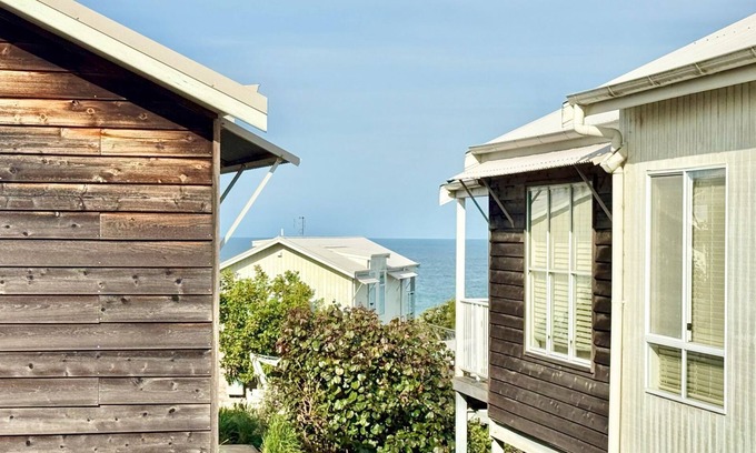 Caves Beach Villa | Beach Daze at Caves Beach Villas