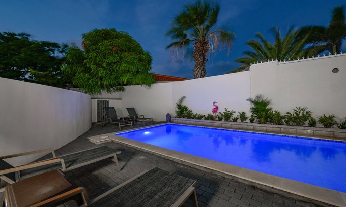 Modanza Villa | Beach Dream Island House- 10 Minutes from Eagle Beach