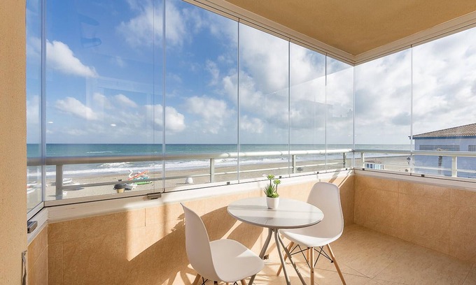 San Luis de Sabinillas Apartment | Beach front apartment