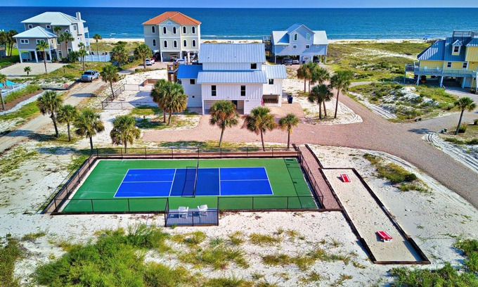 East End House | Beach front access, private pickleball court, pool & hot tub, dog-friendly