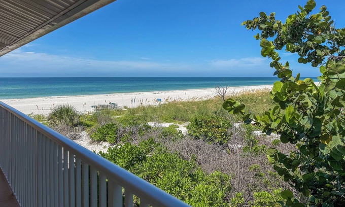 Whitney Beach Condo | Beach Getaway: Open Sunday - Wednesday!