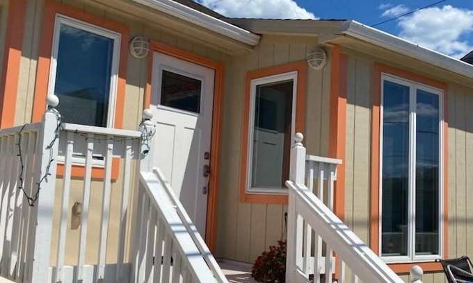 Wall House | beach house steps to beach and Jenk's Boardwalk
