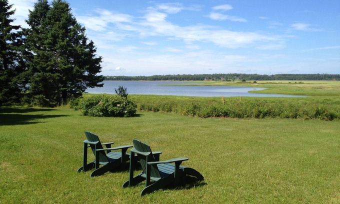 Little Pond Cottage | Beach House at Durell Point