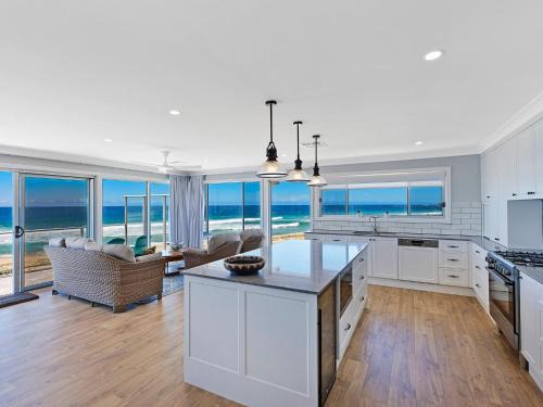 The Entrance North House | Beach House on Wyuna