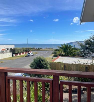 Paraparaumu Beach House | Beach House with an oceanview!