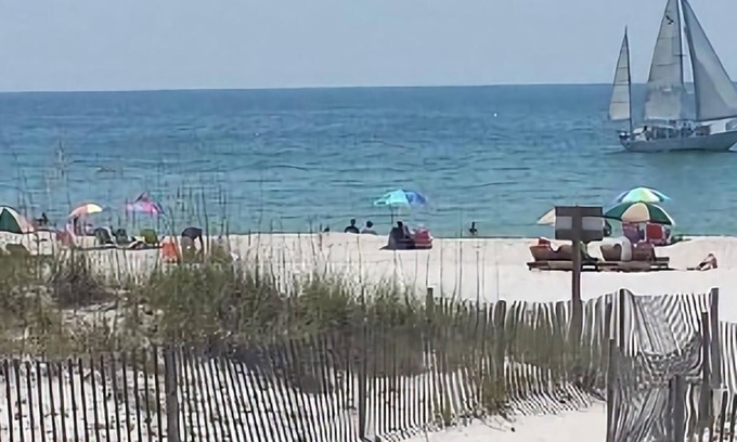Gulf Shores House | "BEACH MEISTER" We Supply Everything! Free Parking-LOCATION-Fun-Easy & Relaxing!