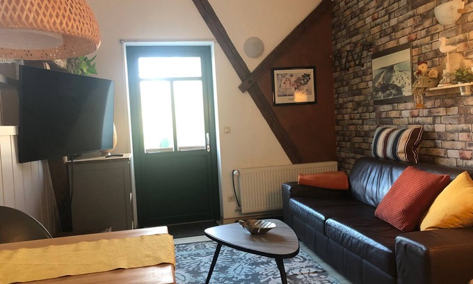 Alt Gaarz Apartment | Beach near apartment in the old town center 400m to the pier