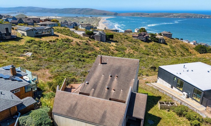 Dillon Beach House | Beach Nest~Stunning & Cozy Ocean Cottage-Views & Sauna!HtTb/PlTble/Pup/WiFi