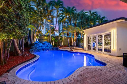 Lauderdale Beach House | Beach Pop - Steps to Beach Heated Pool & Hot Tub