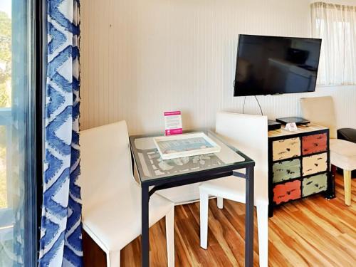 Tybee Island Apartment | Beach Racquet A221