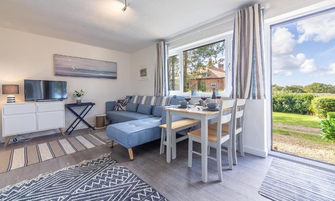 Weybourne House | Beach Retreat