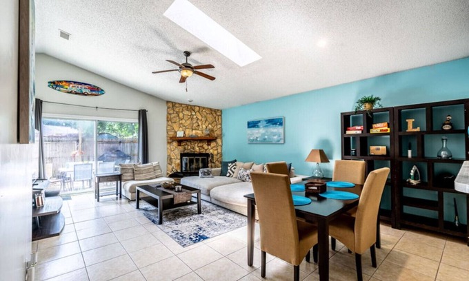 North Beach Apartment | Beach Retreat with Backyard Flair! w/Yard Games