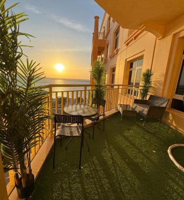 Bay La Sun Apartment | Beach view