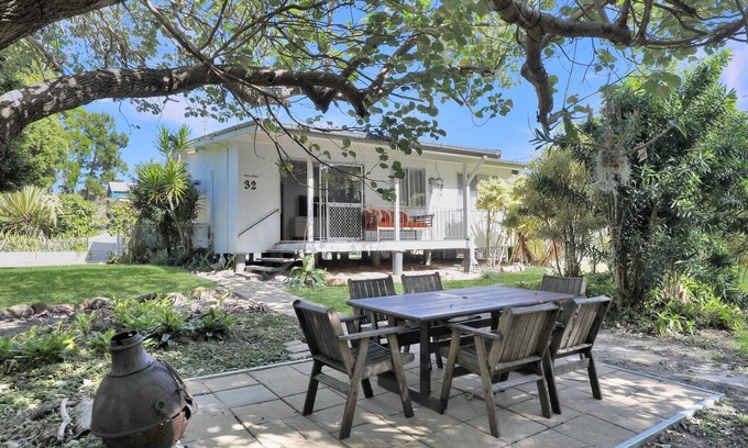 Amity Point House | Beach Shack From Yesteryear With All The Modern Comforts