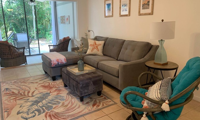 New Smyrna Beach Condo | Beach side condo - Pool - Pickleball - Tennis - Gym - Full equip