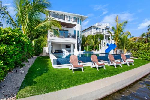 Bradenton Beach House | Beach to Bay
