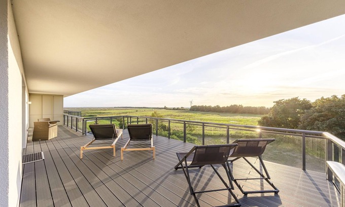 Ostseebad Wustrow Apartment | Beach view 5 star vacation apartment between the Baltic Sea and the Bodden