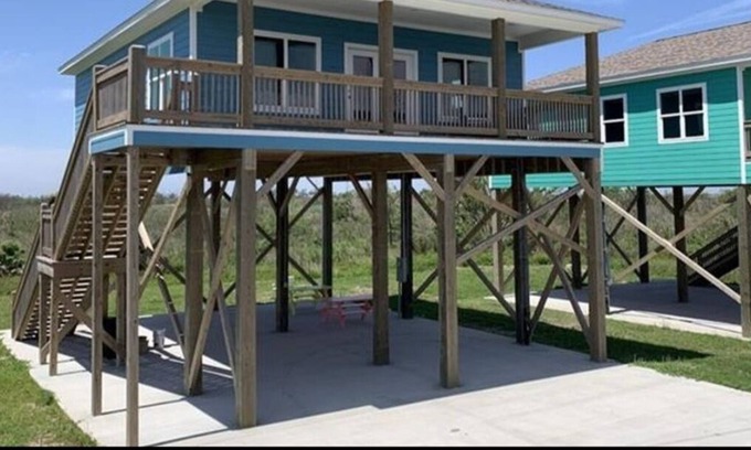 Cameron Parish House | Beach view house retreat