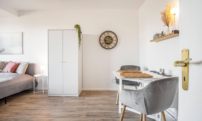 Eckernfoerde Apartment | Beach view (lovingly furnished and close to the water)