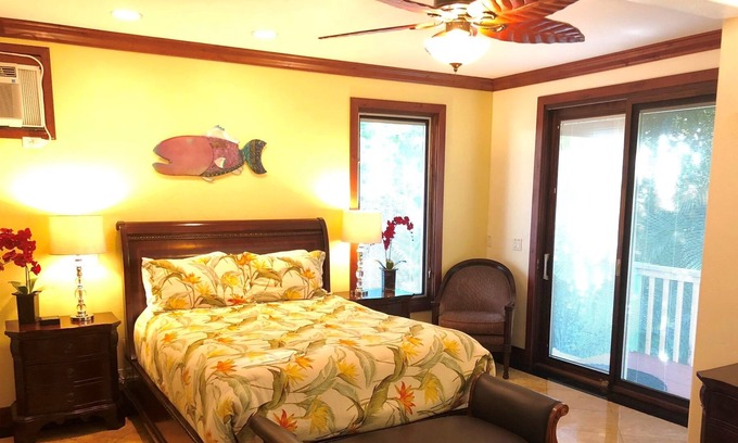 Kahului Villa | Beach Villa with large Pool, Perfect for Kiters & Windsurfers, Families