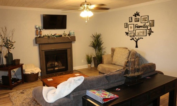 Mount Pleasant Condo | Beachburgh, a cozy coastal retreat on Shem Creek