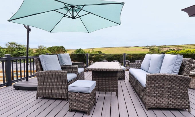 Newquay Cottage | BEACHCLIFF, pet friendly, country holiday cottage, with pool in Porth