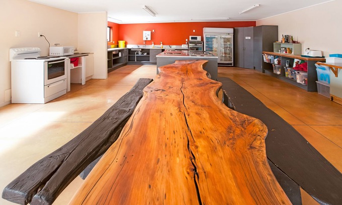 Kaitaia Hotel | Beachcomber Lodge & Backpacker