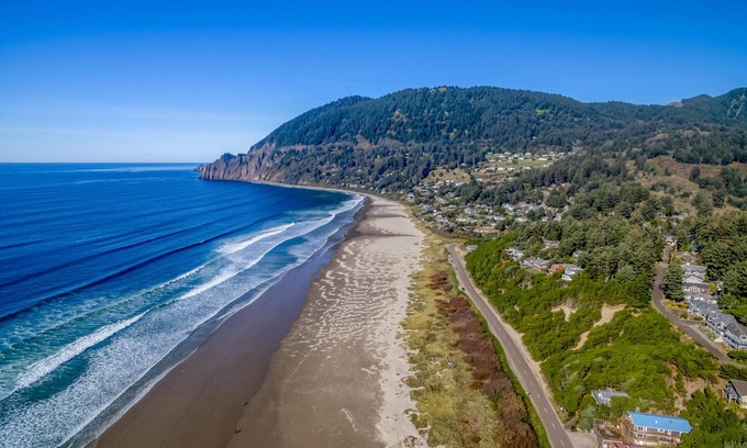Manzanita House | Beachcombers Paradise (MCA 663)
