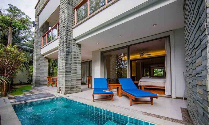 Sa Khu Apartment | Beachfront 3br Luxe, Jacuzzi Pool On Naithon Beach