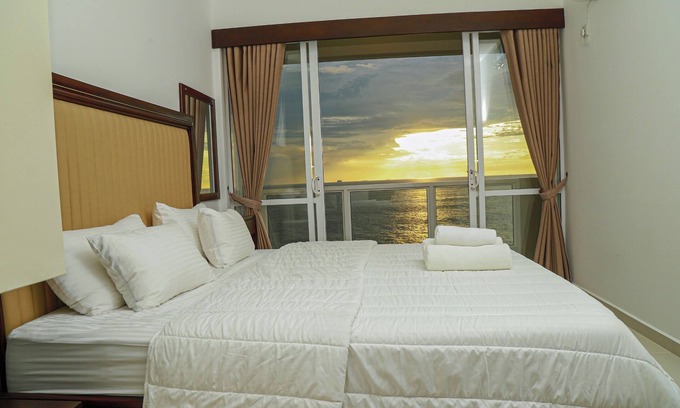 Uswetakeiyawa Apartment | Beachfront Apartment Near Colombo with Ocean View