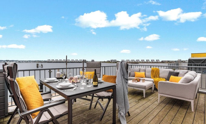 Olpenitz Apartment | Beachfront Baltic Sea vacation apartment "Santiano Lounge" with water view over 2 levels