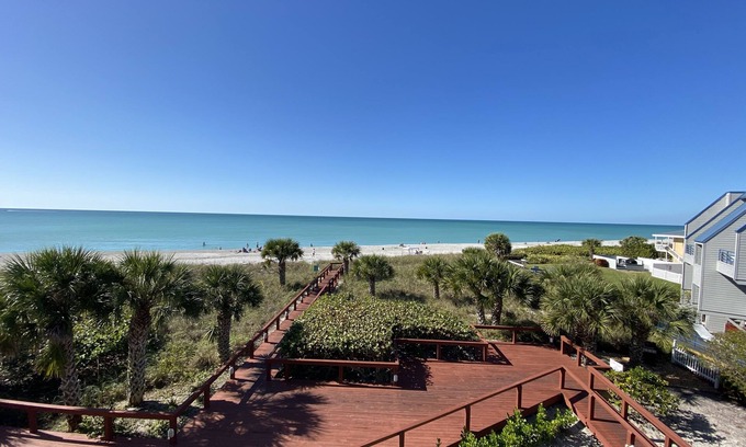 Englewood Condo | Beachfront Condo