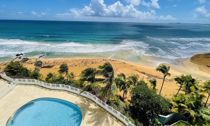 La Pared Condo | Beachfront Condo with Amaing Ocean View. walk to Beaches & Restaurants