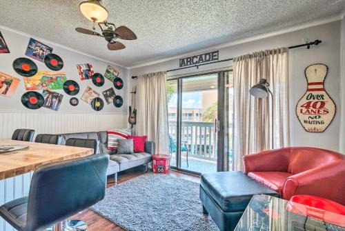 North Beach Apartment | Beachfront Corpus Christi Condo with Arcade Room!