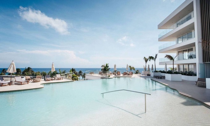 Willemstad Condo | Beachfront 4BR Condo ONE Mambo 20 & 21 by Bocobay