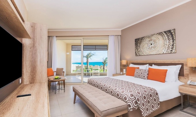 Soma Bay Hotel | Beachfront Stay Designed for Relaxation | Swim, Dine & Dive Nearby