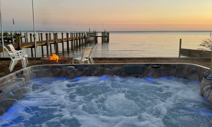 Lottsburg Cottage | Beachfront Hideaway - Pet Friendly, Hot Tub, EV