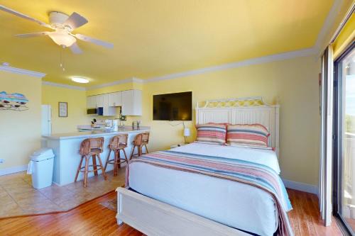Seagrove Beach Hotel | Beachfront II 202