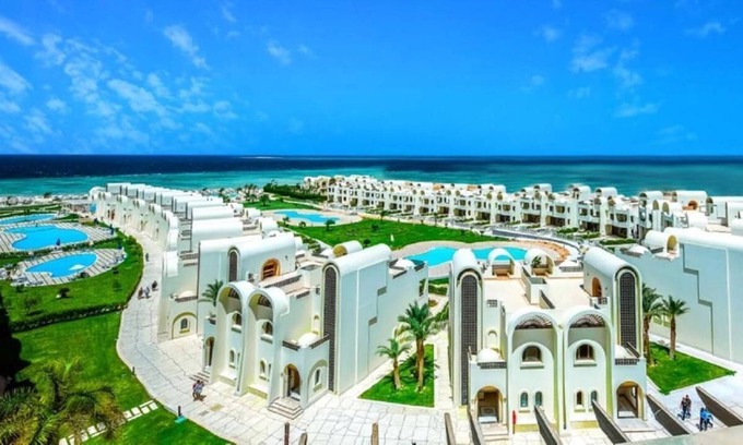 Sahl Hasheeh Apartment | Beachfront in 5 star hotel with reef Hurghada