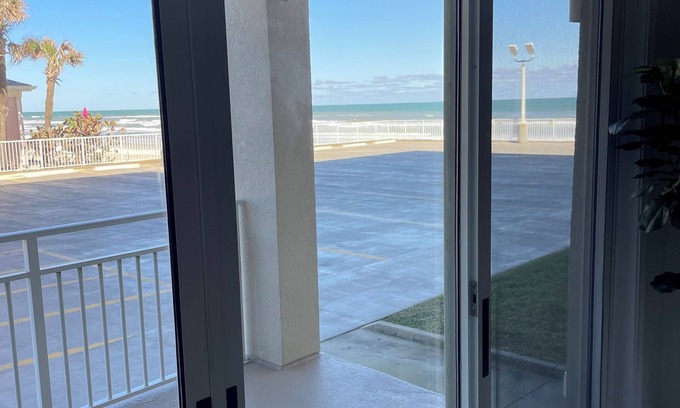 Ponce Inlet Condo | Beachfront Luxury Condo