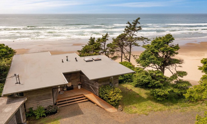 Arch Cape House | Beachfront Near Hug Point | Views w/Grill & Outdoor Dining Area | Sunset Cove