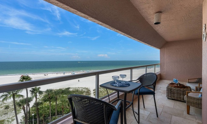 Sand Key Condo | Beachfront Paradise! Amazing View! Pools, Hot Tub, Free Parking ~ 6B Crescent Beach Club