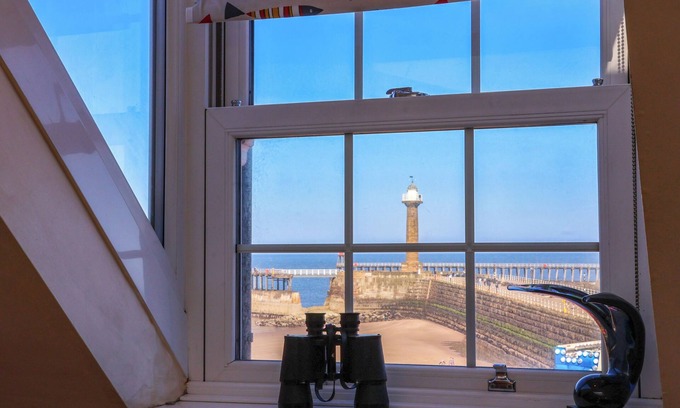 West Cliff Cottage | BEACHFRONT, pet friendly, country holiday cottage in Whitby